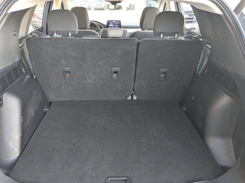 Used 2022 Ford Escape SE w/ SE Sport Appearance Package image 6