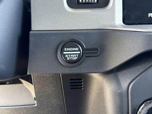 Used 2025 Ford Bronco Outer Banks AWD/4WD image 7