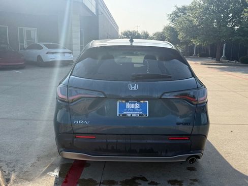 Used 2024 Honda HR-V Sport image 4