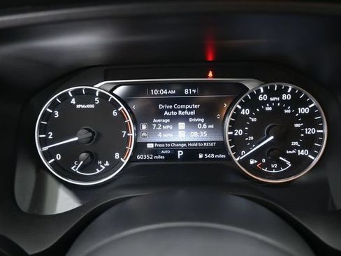 Used 2024 Nissan Rogue SV AWD/4WD image 3