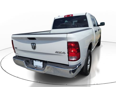 Used 2022 RAM 1500 Classic SLT AWD/4WD image 6