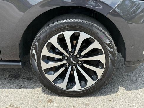 Certified 2024 Lincoln Navigator Reserve AWD/4WD image 12