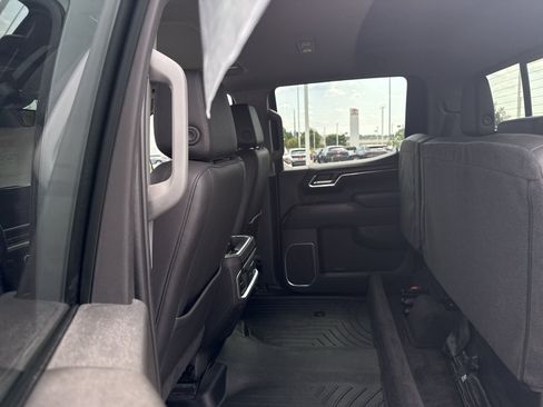 Used 2024 GMC Sierra 1500 SLT w/ SLT Premium Plus Package AWD/4WD image 11