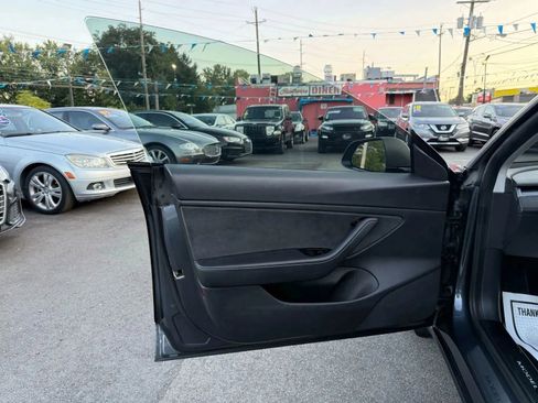 Used 2020 Tesla Model 3 Long Range image 24