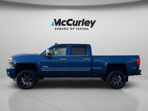 Used 2019 Chevrolet Silverado 3500 High Country AWD/4WD image 3