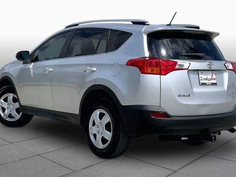 Used 2015 Toyota RAV4 LE FWD image 12
