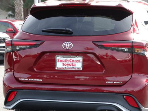 New 2026 Toyota Highlander XSE image 7