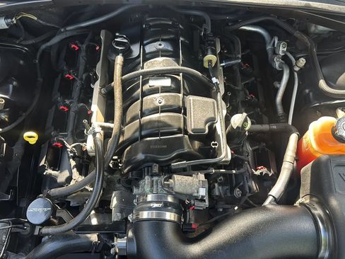 Used 2015 Dodge Challenger R/T Plus image 40