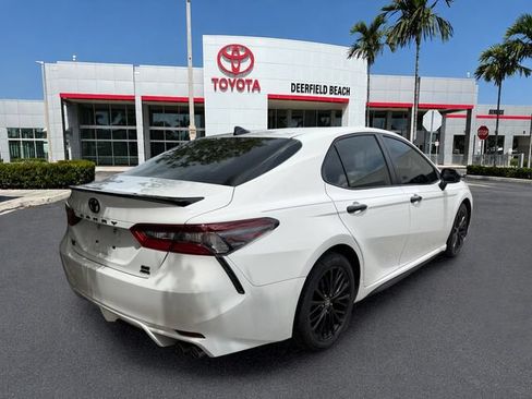 Used 2021 Toyota Camry SE AWD/4WD image 9