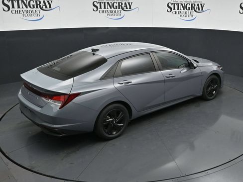 Used 2023 Hyundai Elantra SEL w/ Preferred Accessory Package FWD image 24