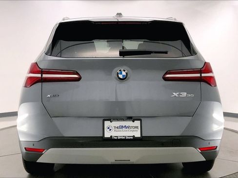 Used 2025 BMW X3 xDrive30i w/ Premium Package AWD/4WD image 3