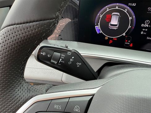 New 2026 Volkswagen Tiguan SE R-Line image 27