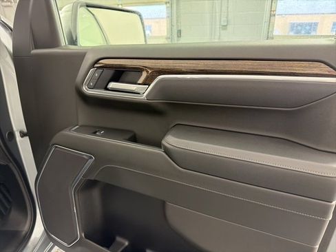 Used 2025 GMC Sierra 1500 Elevation image 28