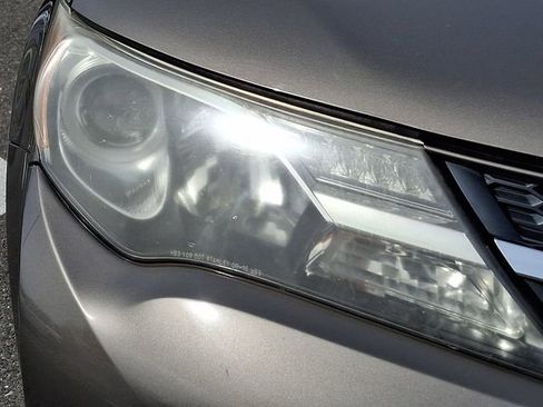 Used 2013 Toyota RAV4 LE AWD/4WD image 11