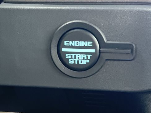 New 2025 Ford Bronco Badlands image 5