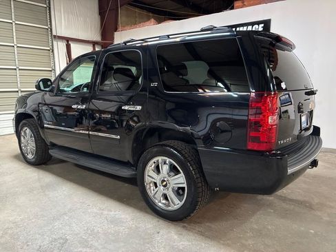 Used 2010 Chevrolet Tahoe LTZ AWD/4WD image 7