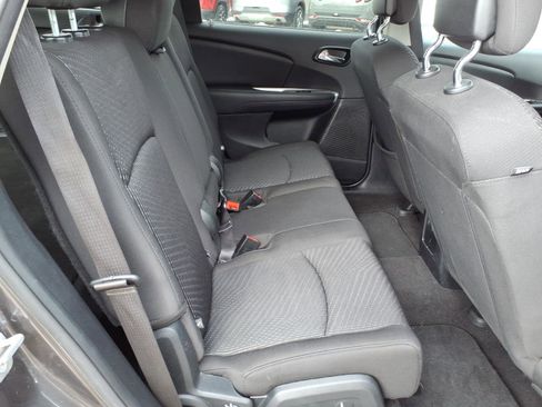 Used 2017 Dodge Journey SE FWD image 14