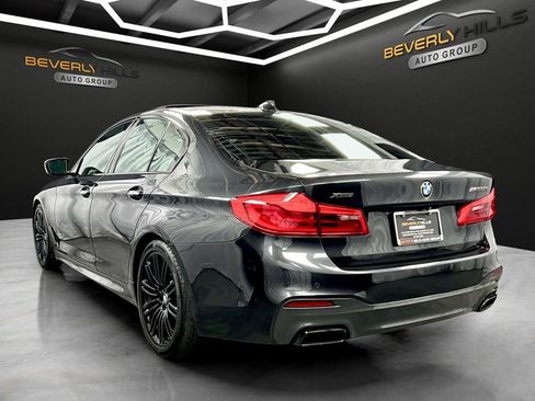 Used 2018 BMW M550i xDrive image 3