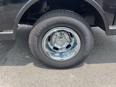 New 2024 RAM 3500 Tradesman w/ Chrome Appearance Group image 29