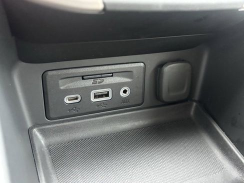 Used 2024 GMC Terrain Denali w/ Denali Premium Package image 33