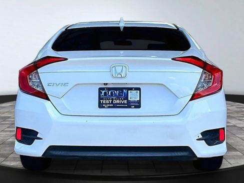 Used 2017 Honda Civic EX image 5
