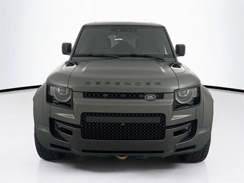Used 2025 Land Rover Defender 110 image 2