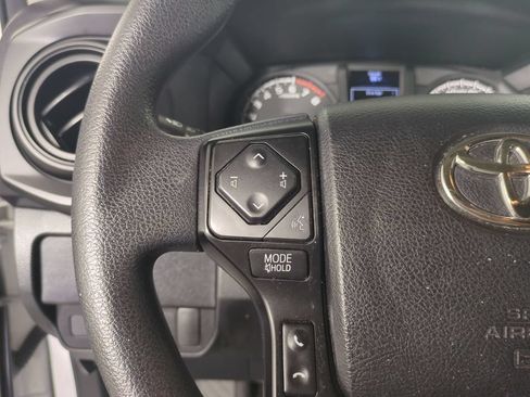 Used 2022 Toyota Tacoma SR AWD/4WD image 29