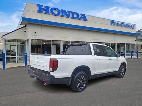 Used 2025 Honda Ridgeline Sport image 4
