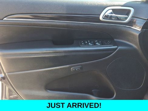 Used 2021 Jeep Grand Cherokee Limited w/ Premium Lighting Group image 13