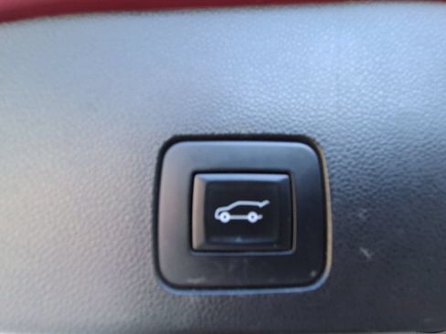 Used 2020 Buick Encore GX Essence FWD image 29