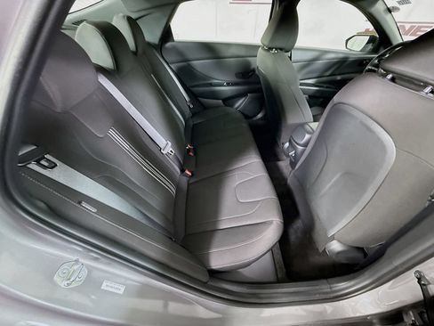 Certified 2025 Hyundai Elantra Sport FWD image 28