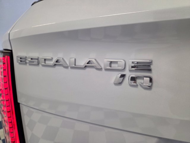New 2026 Cadillac Escalade IQ Sport 2 w/ LPO, Floor Liner Package AWD/4WD image 15