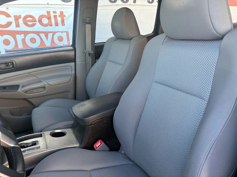 Used 2012 Toyota Tacoma 4x4 Double Cab w/ TRD Sport Upgrade Pkg image 9