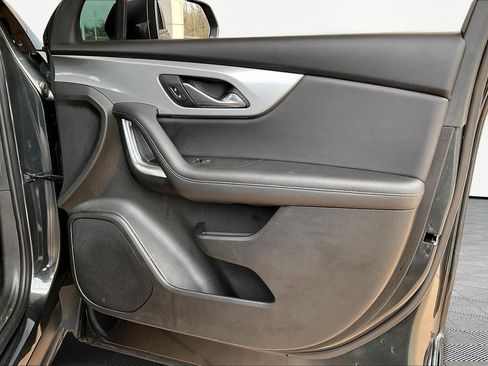Used 2020 Chevrolet Blazer LT FWD image 28