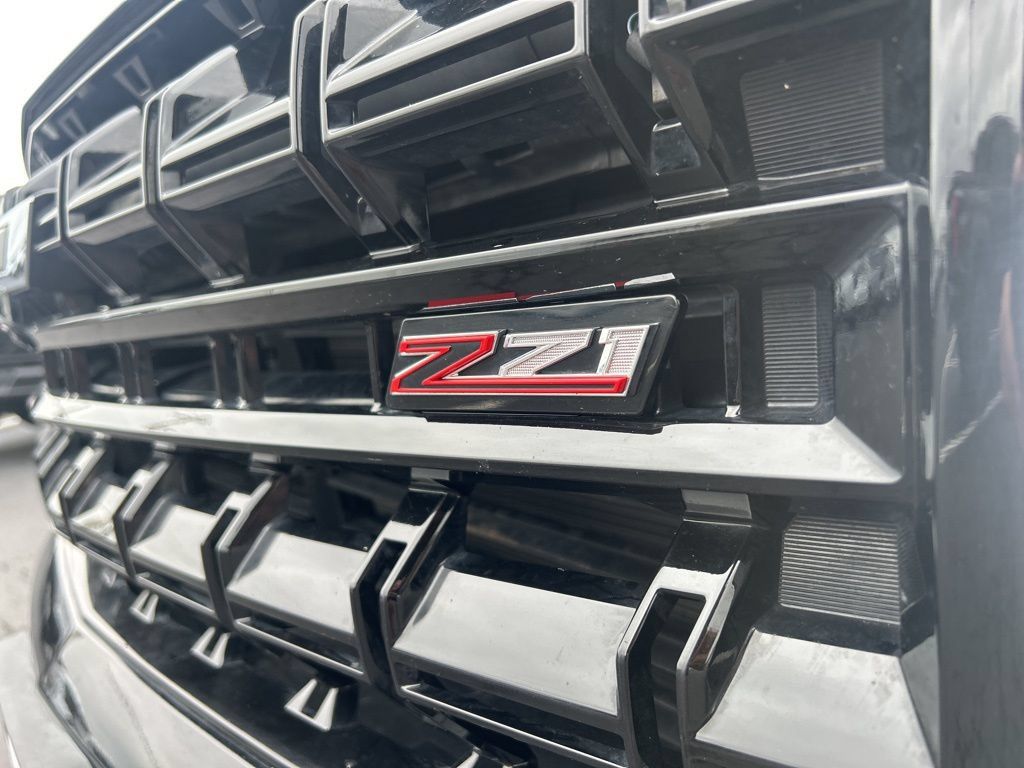 Used 2025 Chevrolet Tahoe Z71 AWD/4WD image 18