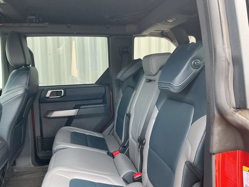 Used 2022 Ford Bronco Outer Banks w/ Sasquatch Package AWD/4WD image 17