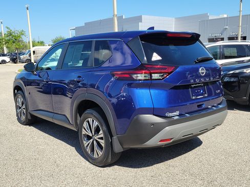 Certified 2022 Nissan Rogue SV FWD image 6