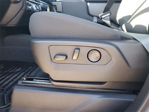 New 2026 Chevrolet Silverado 2500 Custom image 16