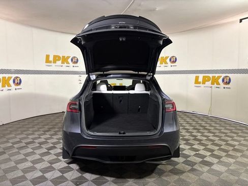 Used 2023 Tesla Model Y Long Range AWD/4WD image 12