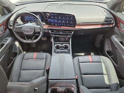 Certified 2025 Chevrolet Traverse RS w/ LPO, Floor Liner Package AWD/4WD image 16