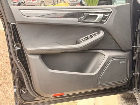 Used 2018 Porsche Macan S AWD/4WD image 23