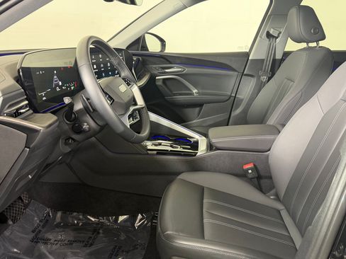 Certified 2025 Audi Q5 Premium w/ Convenience Package AWD/4WD image 5