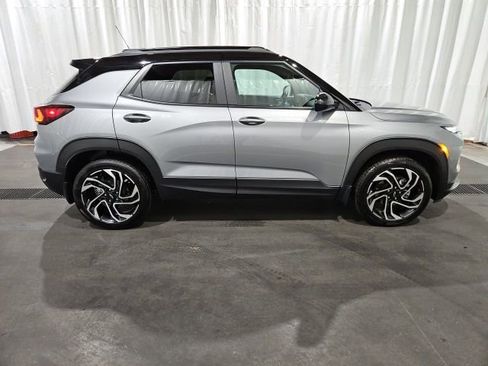 Used 2024 Chevrolet TrailBlazer RS w/ Convenience Package image 2