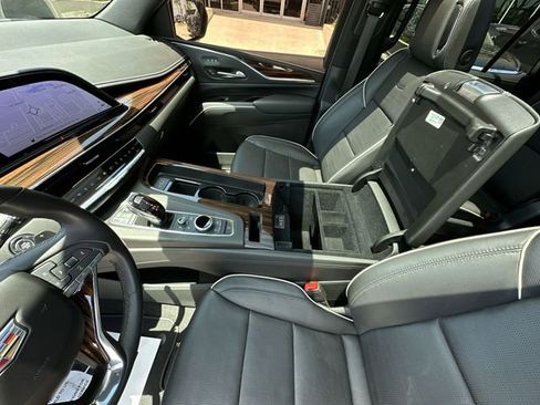 Certified 2023 Cadillac Escalade Premium Luxury RWD image 29