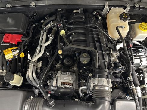 Used 2022 Jeep Gladiator Sport image 40