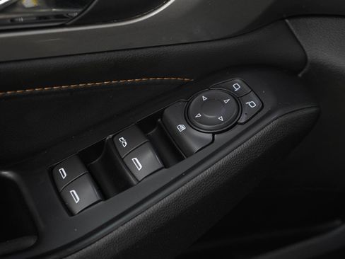 Used 2018 Chevrolet Traverse LT AWD/4WD image 23