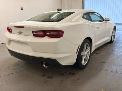 Used 2023 Chevrolet Camaro LT image 5