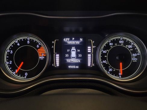 Used 2019 Jeep Cherokee Latitude Plus image 23