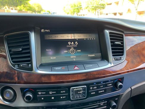 Used 2015 Hyundai Equus Signature image 66