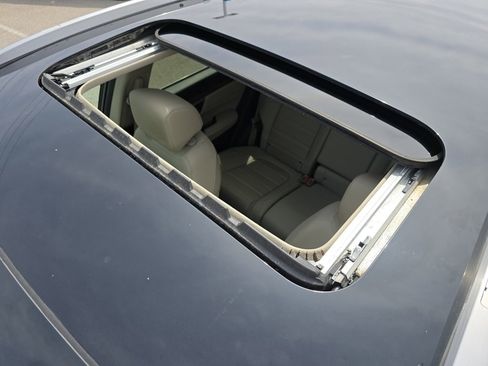 Used 2017 Honda CR-V Touring image 5
